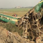 فاجعه در پاکستان؛ در حادثه برخورد دو قطار با یکدیگر، ۶۳ نفر کشته شدند