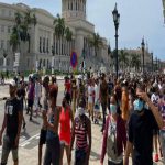 در کوبا مردم به ‌بی‌واکسنی و بی‌برقی اعتراض کردند
